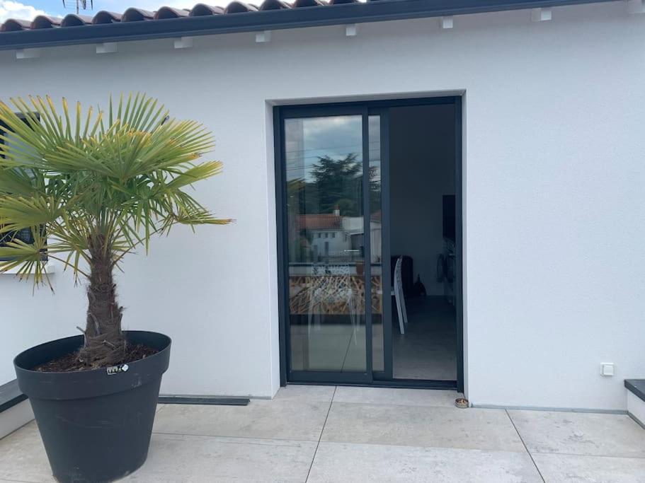 Maison Terrasse Proche Centre Ville Et Ile De Re La Rochelle  Exterior foto