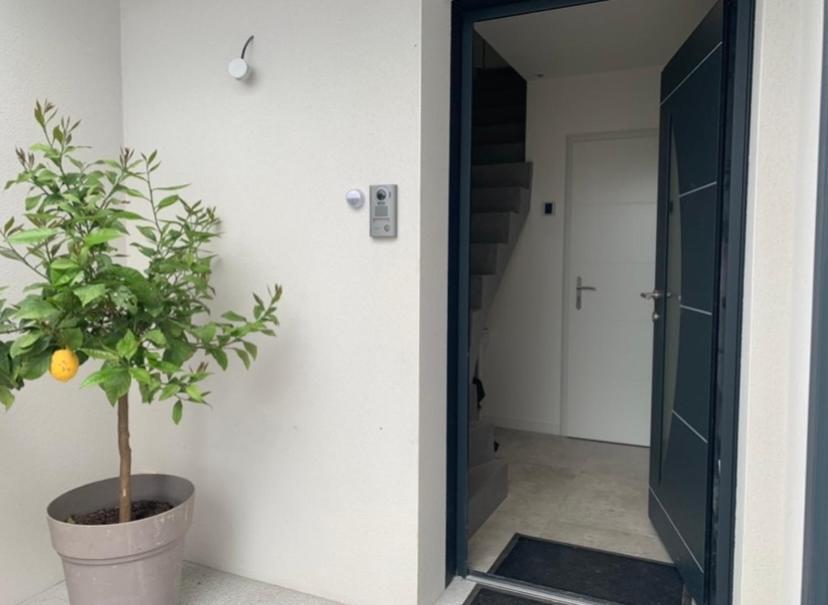 Maison Terrasse Proche Centre Ville Et Ile De Re La Rochelle  Exterior foto